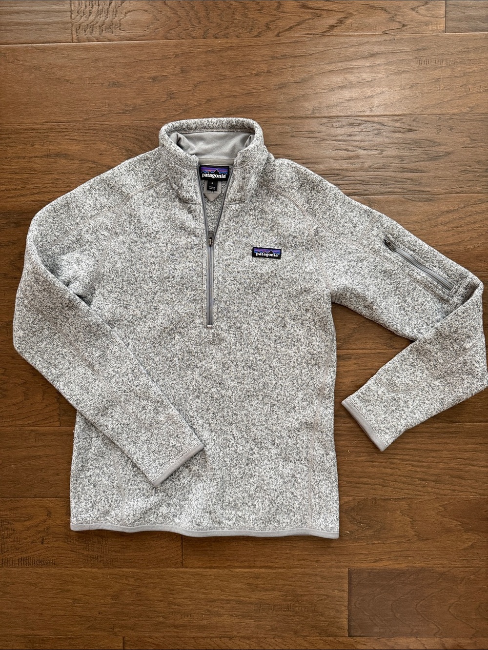 Patagonia Women’s Light Heather Gray Quarter-Zip Fleece Pullover